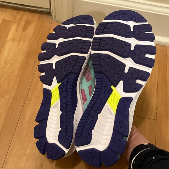 ASICS GT 1000 9 Shoes - Picture 9 of 9